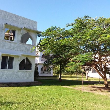 Royal Palms Apartment A4 Mombasa Esterno foto