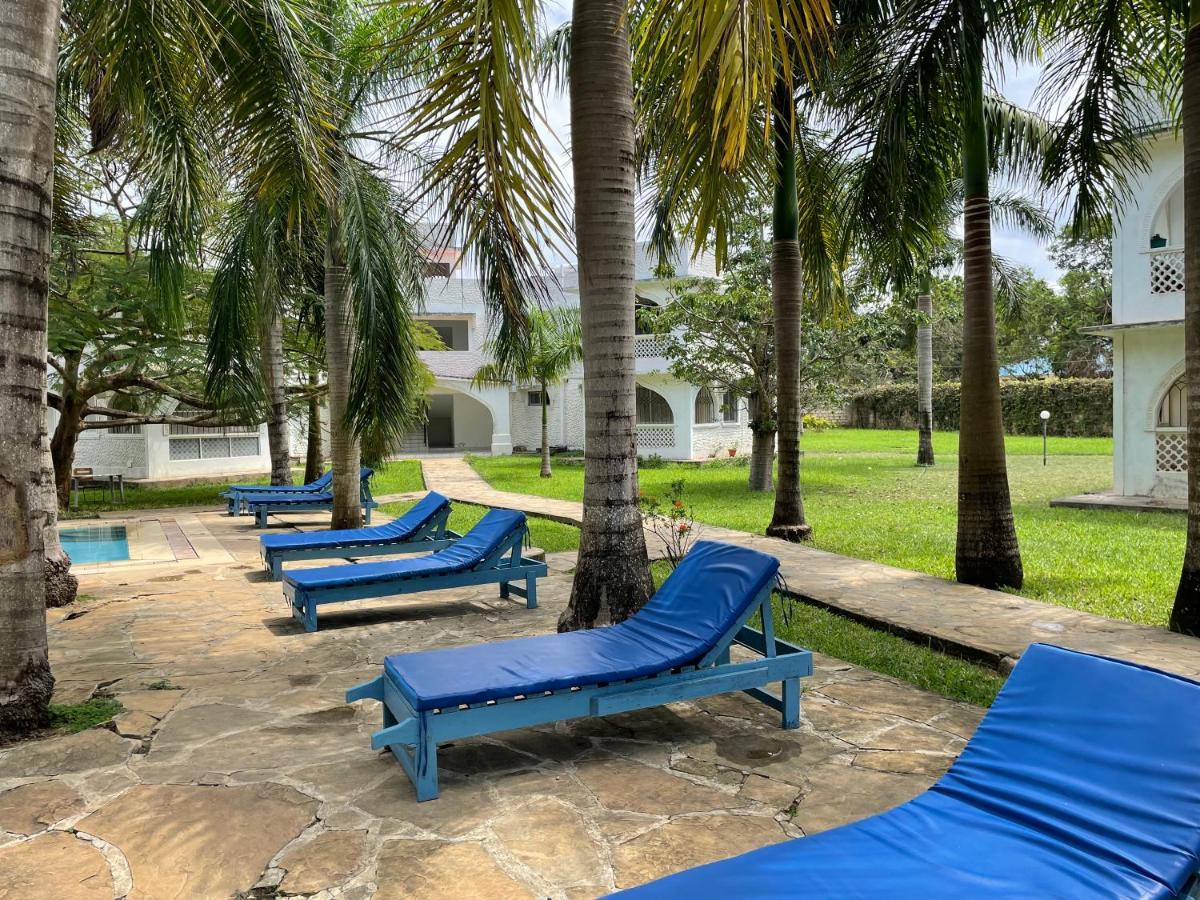 Royal Palms Apartment A4 Mombasa Esterno foto