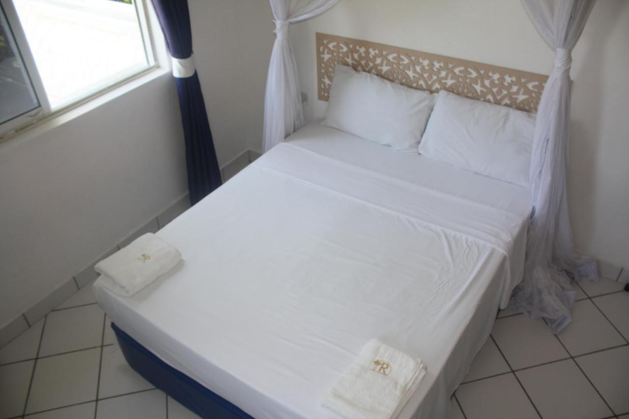 Royal Palms Apartment A4 Mombasa Esterno foto
