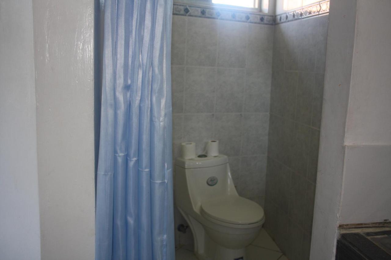 Royal Palms Apartment A4 Mombasa Esterno foto